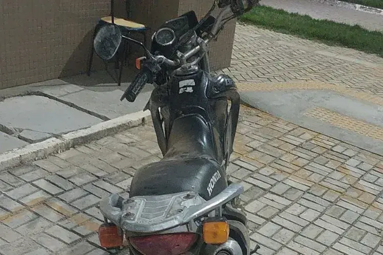 17º BPM recupera motocicleta furtada na zona rural de Malhada
