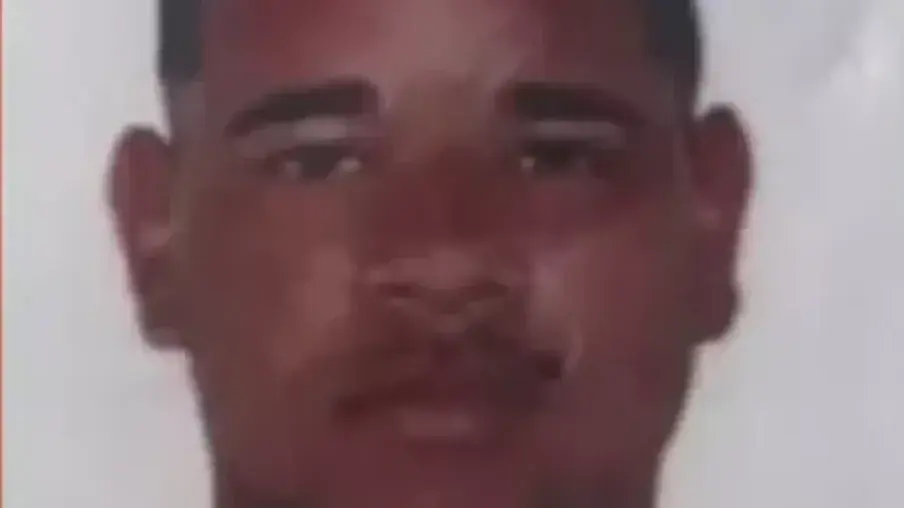 Jovem é morto a tiros após postar foto com suposto gesto associado a facção criminosa em Feira de Santana