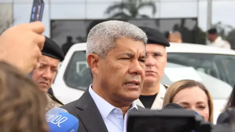 Jerônimo confirma ajuste na tarifa do metrô de Salvador