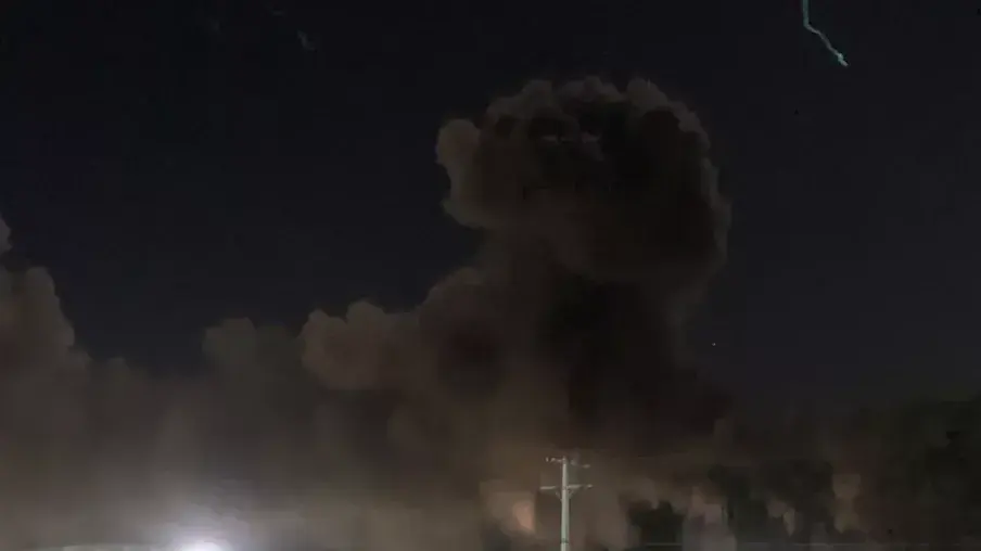 Explosão causa incêndio no Polo Industrial de Camaçari