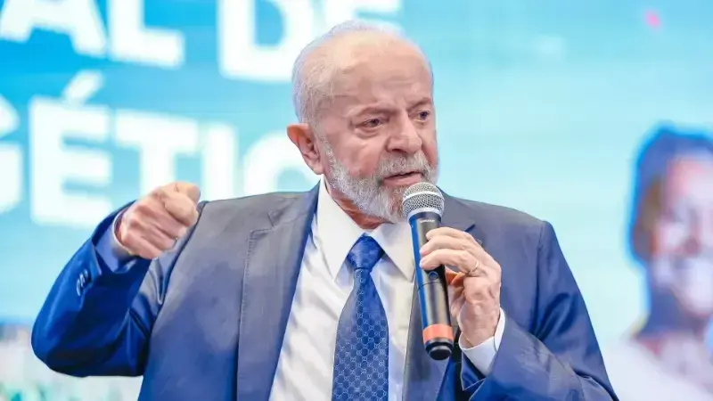Lula passa pela segunda cirurgia na cabeça e se recupera bem