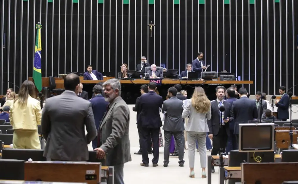 Câmara dos Deputados aprova castração química para pedófilos
