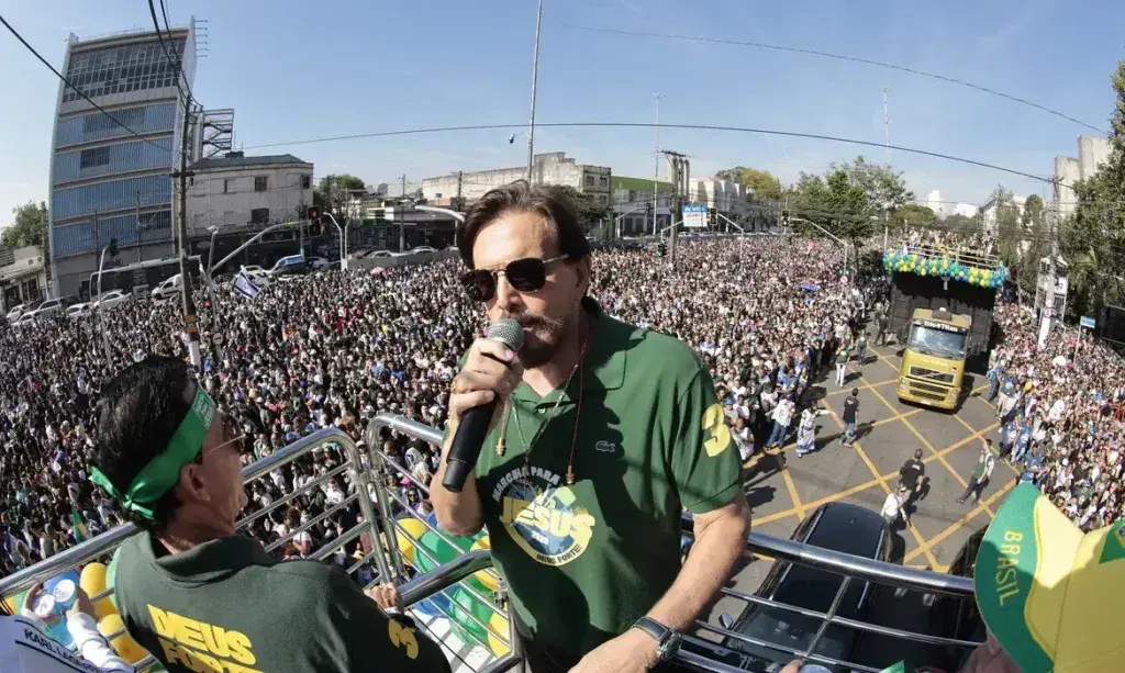 Dois milhões de fiéis acompanham a Marcha para Jesus em São Paulo