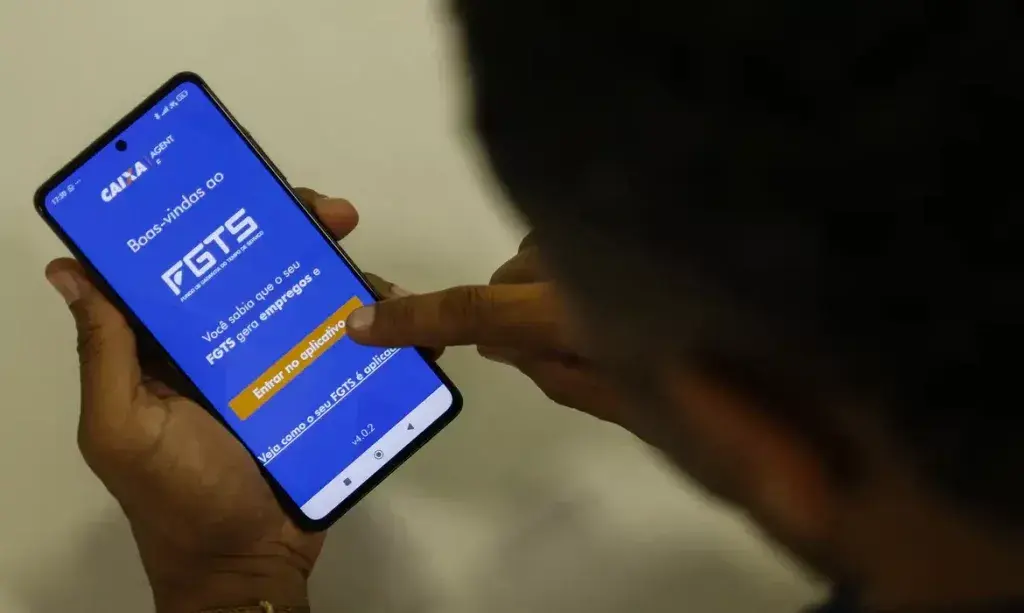 Caixa começa a pagar FGTS de quem optou por saque-aniversário