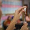 Nova vacina contra pneumonia e meningite começa a ser distribuída no SUS